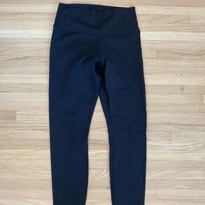 Lululemon crop yoga tights 8